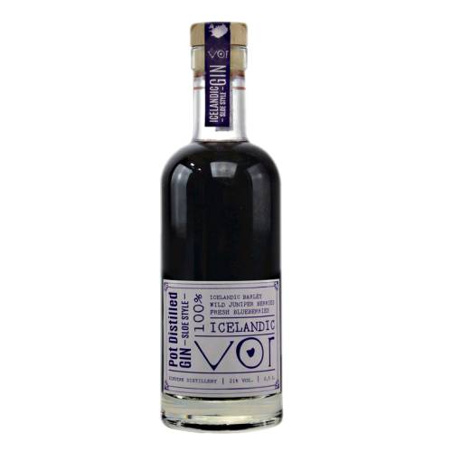 Eimverk gin sloe with with blueberries and crowberries.