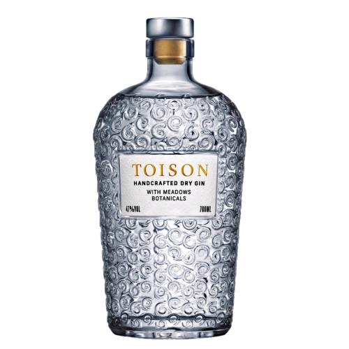 Gin Toison toison gin with the smell of camouflage lime flowers and lemon zest and after taste of juniper darts strawberry leaf pink pepper and exotic grains of paradise stand out.