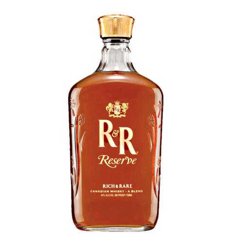 Rich And Rare Canadian Whisky has a toffee colourand a wonderful introduction to the velvety depth that awaits.