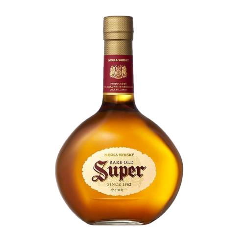 Super Nikka Whisky is a classic style of blended whisky with gentle peatiness and hints of vanilla.