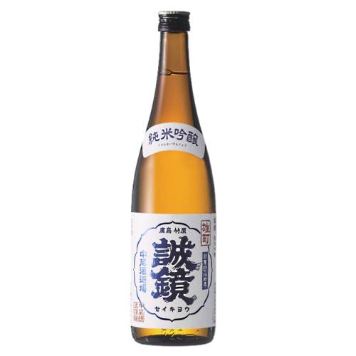 Seikyo Sake Junmai Ginjo Omachi is packed with fruity flavour with a slightly dry finish and using yeast derived from peeled apples the end result is a deliciously sweet smelling spirit.